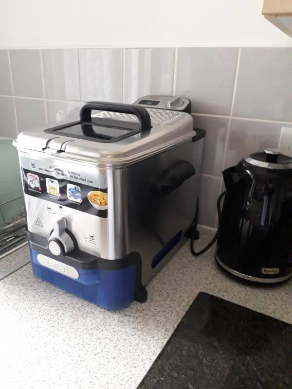our own purchase testing view of tefal oleoclean pro fr804040 deep fryer uk our unboxing package arrival home office for several weeks to months